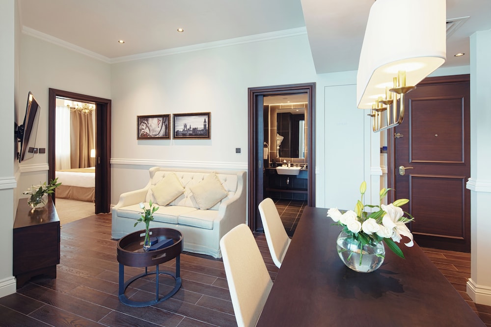 Executive Studio - Private Beach, Infinity Pool, Lazy River & Kids Club Access del hotel Dukes The Palm, A Royal Hideaway. Foto 1