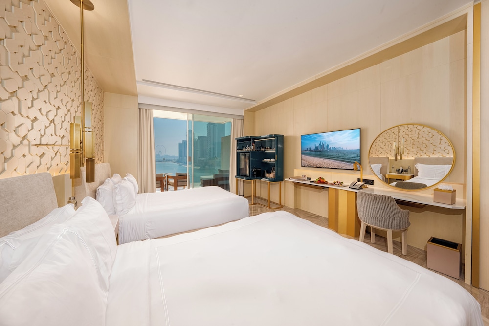 Habitación de lujo, 2 camas de matrimonio, vistas al mar del hotel FIVE Palm Jumeirah Dubai. Foto 2