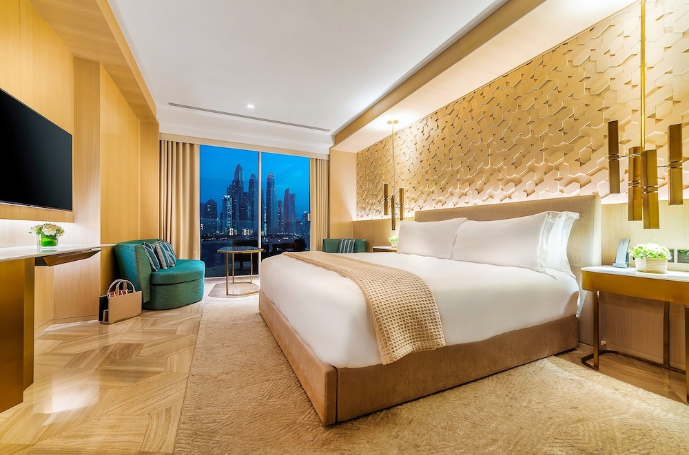 Habitación de lujo con vistas al mar del hotel FIVE Palm Jumeirah Dubai. Foto 3