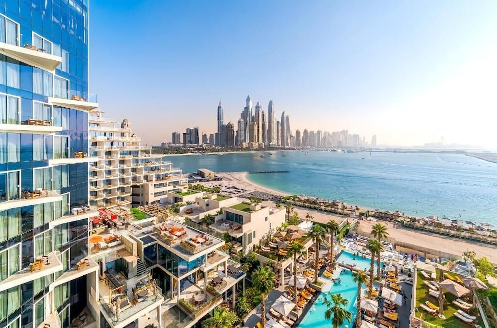 Habitación de lujo con vistas al mar del hotel FIVE Palm Jumeirah Dubai. Foto 4