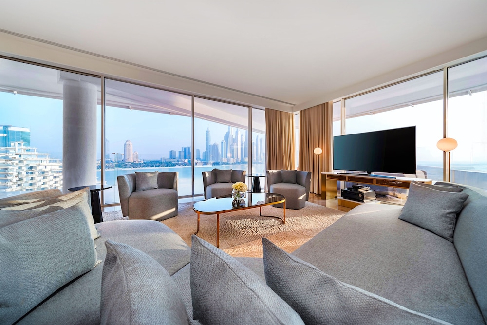 Suite XL con piscina y terraza, 3 dormitorios del hotel FIVE Palm Jumeirah Dubai. Foto 4