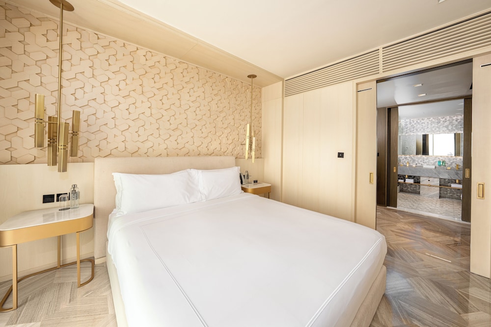 Suite de lujo con 1 dormitorio del hotel FIVE Palm Jumeirah Dubai. Foto 1