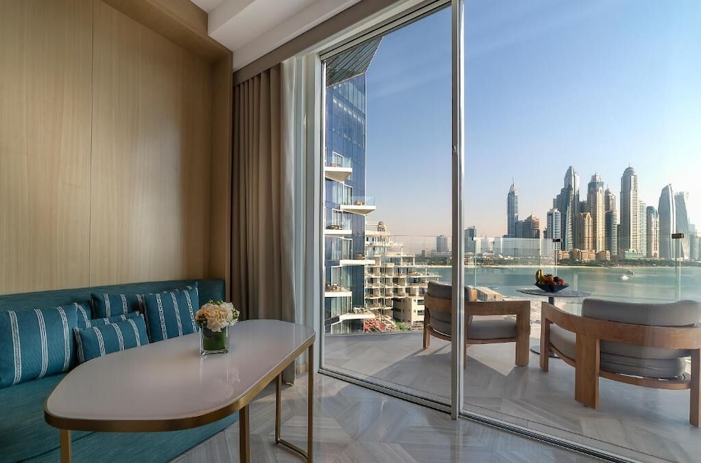 Suite junior, vistas al mar del hotel FIVE Palm Jumeirah Dubai