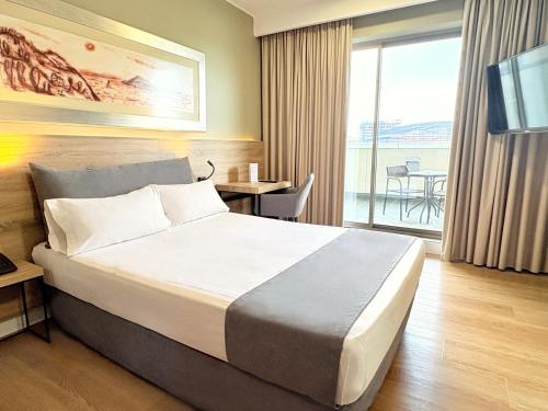 Habitación Doble con terraza del hotel Eurohotel Barcelona Gran Via Fira. Foto 6