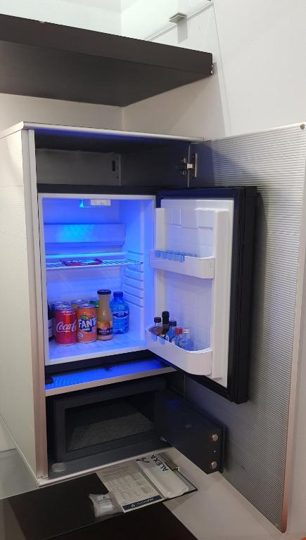 Habitación triple del hotel Alexandre Fira Congress. Foto 2