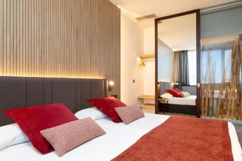 Habitación Elegance del hotel Alexandre Fira Congress. Foto 4