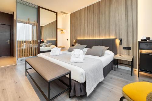 Habitación Superior del hotel Alexandre Fira Congress. Foto 7