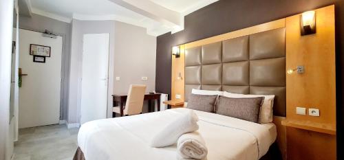Habitación Doble del hotel Hotel De France. Foto 5