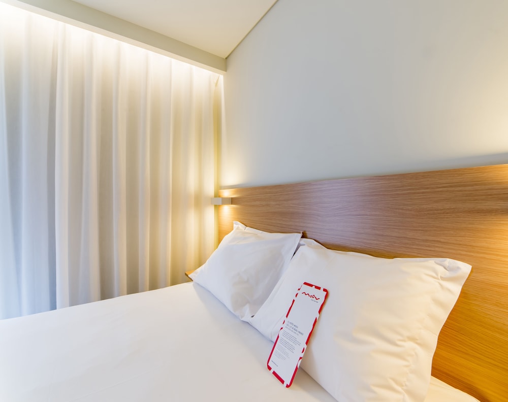 Habitación estándar doble, 1 cama de matrimonio del hotel Moov Porto Norte. Foto 3