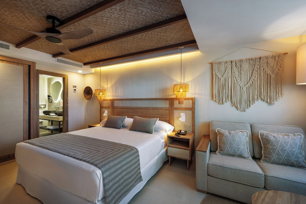 Habitación estándar doble, balcón del hotel Riu La Mola. Foto 6