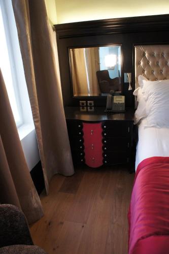 Habitación Doble Clásica con ducha del hotel Tonic Saint Germain