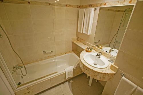 Habitación Doble Estándar - 2 camas del hotel Insotel Formentera Playa. Foto 6
