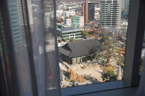Habitación Doble Grand Deluxe del hotel Shilla Stay Gwanghwamun Myungdong. Foto 8