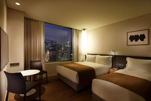 Habitación Familiar Deluxe - 2 camas del hotel Shilla Stay Gwanghwamun Myungdong. Foto 2