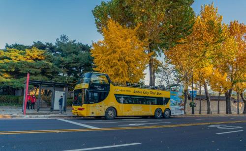 [AUTOBÚS TURÍSTICO EN SEÚL] Habitación Doble con 3 camas Estándar - 3 tickets por noche del hotel Shilla Stay Gwanghwamun Myungdong. Foto 6