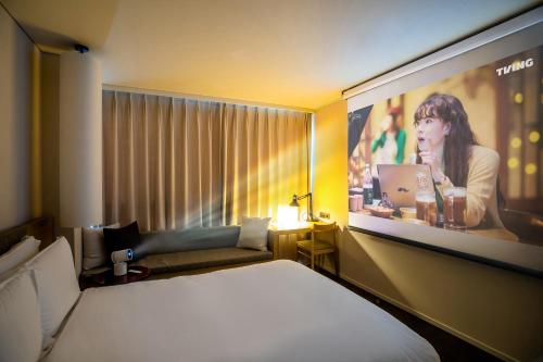 Habitación Doble Freestyle Deluxe del hotel Shilla Stay Gwanghwamun Myungdong. Foto 8