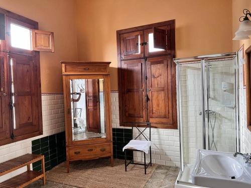Habitación Doble con baño privado del hotel Casa Lola Y Juan. Foto 9