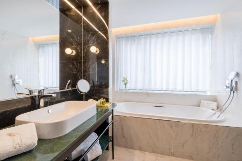 Junior suite Suite del hotel Barcelo Torre De Madrid