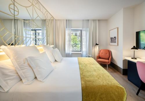 Habitación Deluxe del hotel Barcelo Torre De Madrid. Foto 2