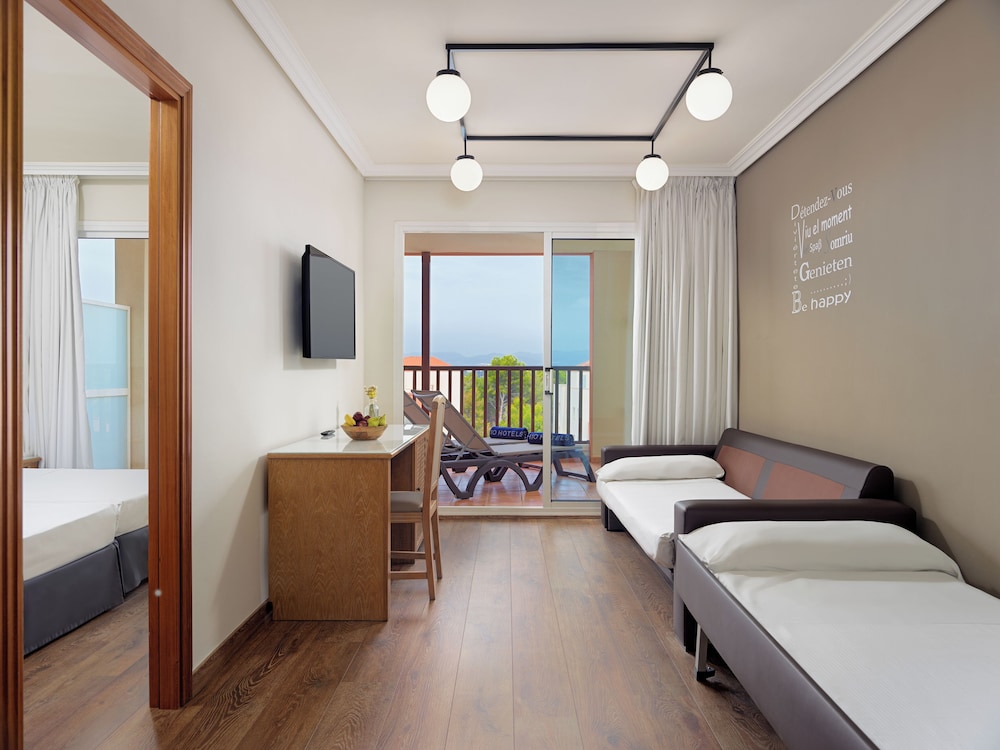 Habitación Familiar del hotel H10 Mediterranean Village