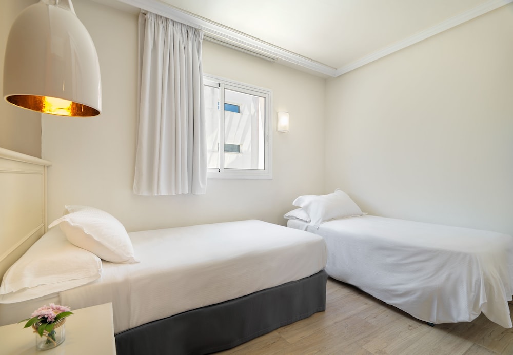 Apartamento Confort del hotel H10 Mediterranean Village. Foto 1