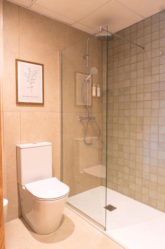 Habitación Triple del hotel Ohtels Les Oliveres. Foto 4