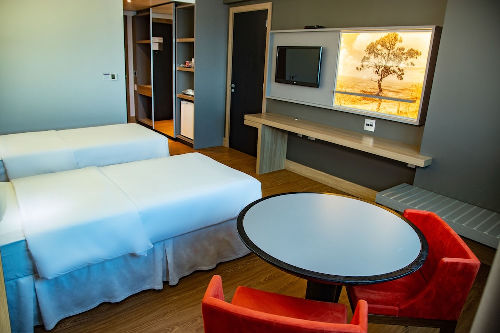 Apartamento estándar con dos camas individuales del hotel Mercure Uberlândia Plaza Shopping. Foto 2