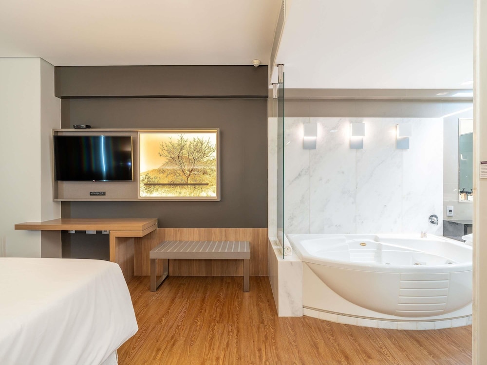 Suite Superior con cama King del hotel Mercure Uberlândia Plaza Shopping. Foto 5