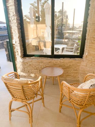 Habitación Doble con Terraza del hotel El Hotelito Del Golfo. Foto 1