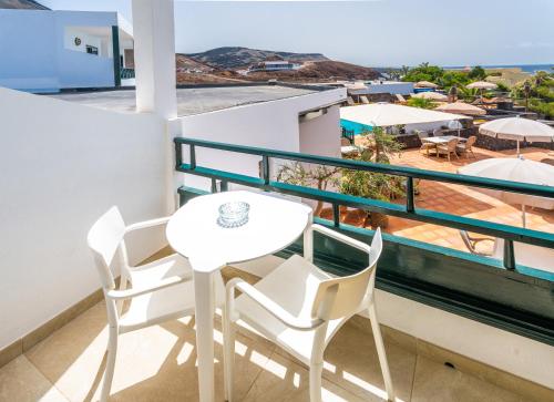 Double or Twin Room with Sea View del hotel El Hotelito Del Golfo. Foto 8