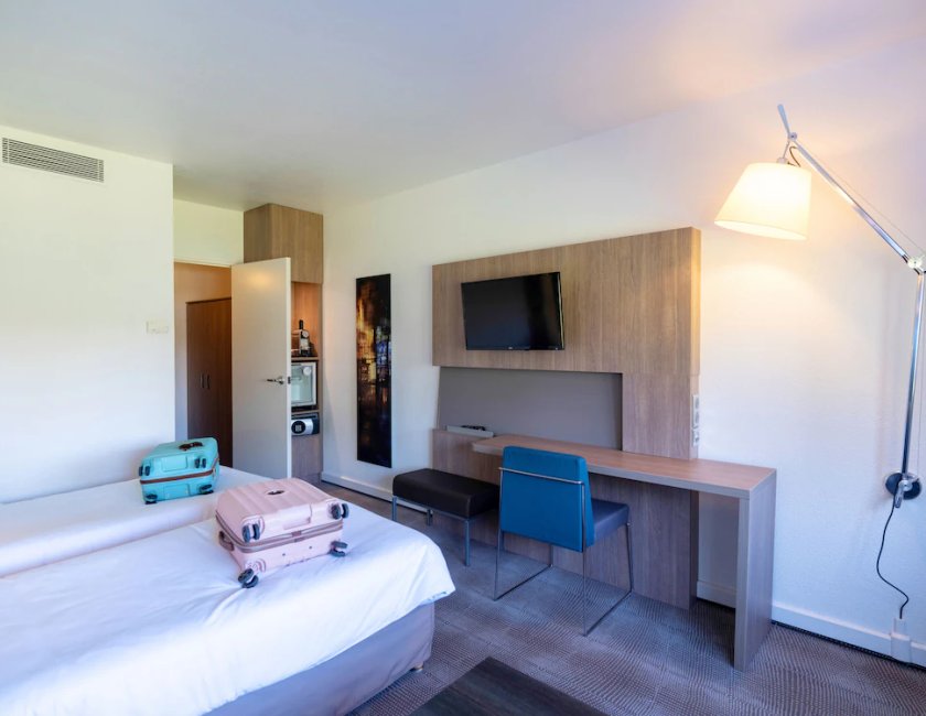 Habitación doble Superior Sofá Cama incluido 1 Cama doble del hotel Novotel Nantes Centre Gare. Foto 2