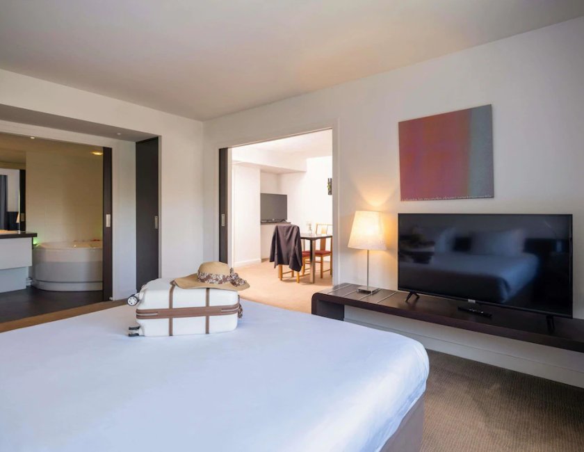 Suite Lujo 1 Cama king 1 habitación del hotel Novotel Nantes Centre Gare. Foto 4