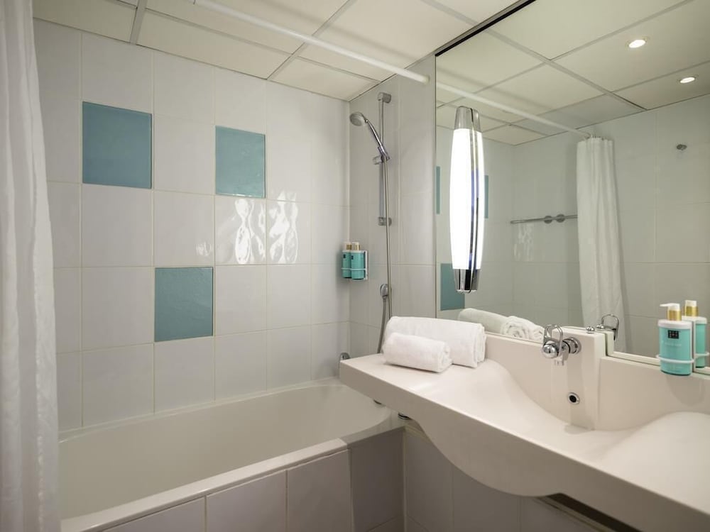 Habitación Ejecutiva - 1 cama doble del hotel Novotel Nantes Centre Gare. Foto 3