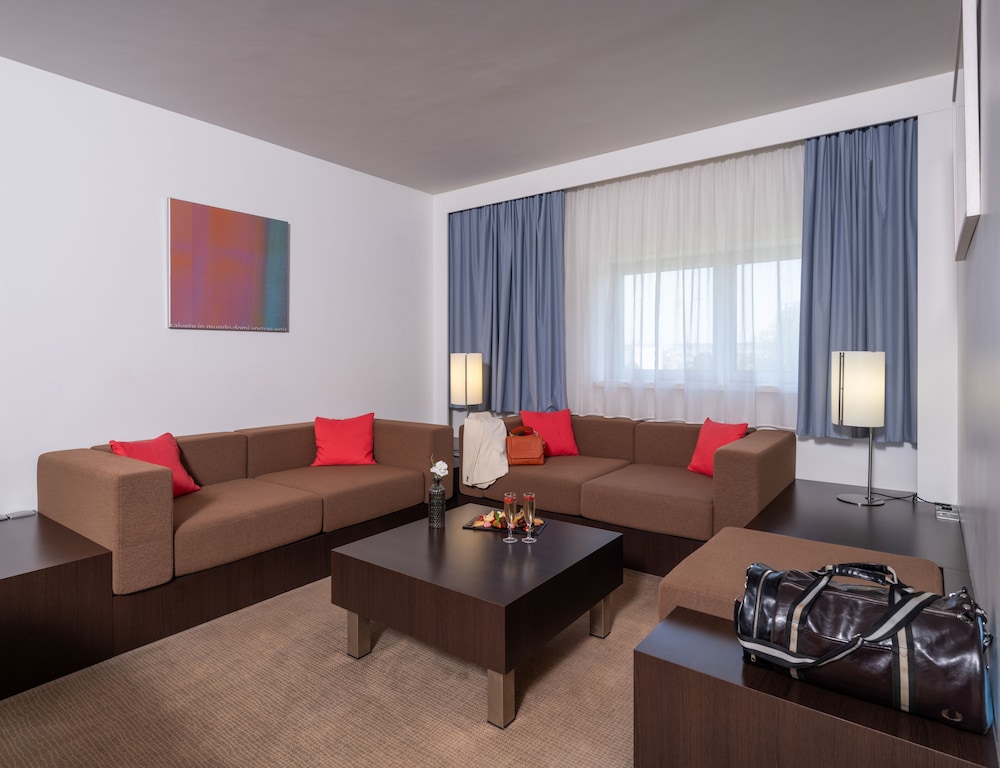 Suite - Cama doble King Size del hotel Novotel Nantes Centre Gare. Foto 2