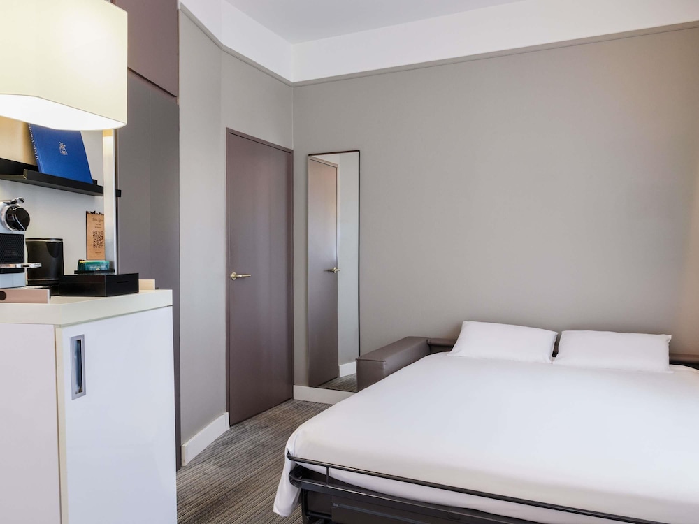 Privilege, Habitación, 1 cama doble con sofá cama del hotel Mercure Nantes Centre Grand. Foto 5
