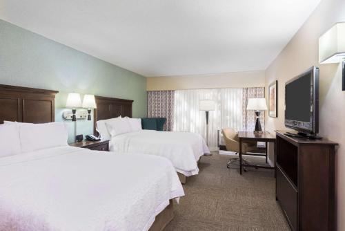 Habitación Premium con 2 camas dobles del hotel Hampton Inn White Plains/tarrytown