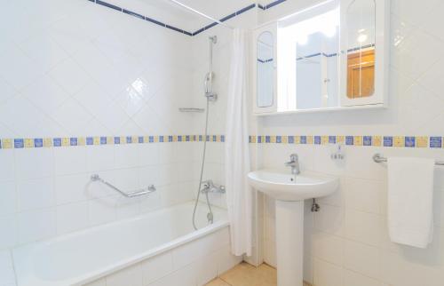One - Bedroom Large Apartment with Balcony and External View del hotel Club Tenerife. Foto 13