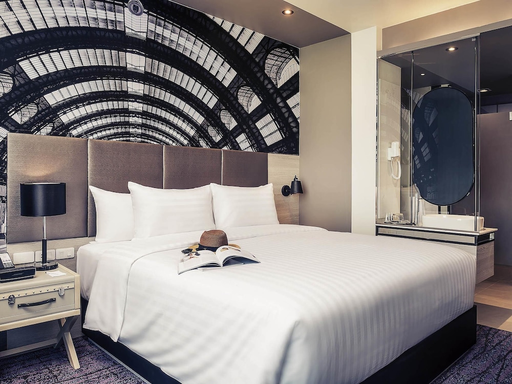 Privilege, Habitación, 1 cama de matrimonio grande del hotel Mercure Bangkok Makkasan. Foto 3
