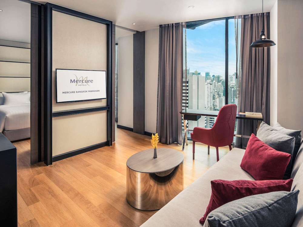 Suite, 1 cama de matrimonio grande del hotel Mercure Bangkok Makkasan
