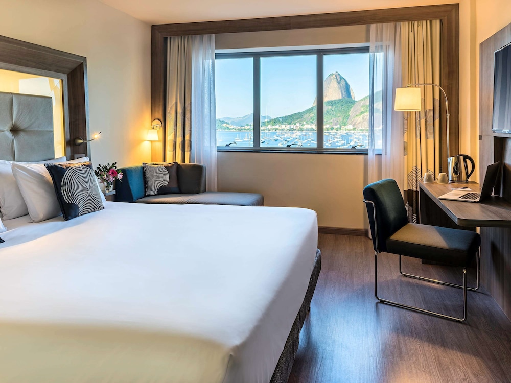 Apartamento de categoría superior con dos camas individuales del hotel Novotel Rj Praia De Botafogo. Foto 4