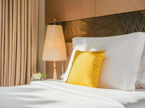 Classic Twin Room with Free Daily Chocolate Hours and Daily Resort Activities del hotel Movenpick Resort and Spa Jimbaran Bali - Chse Certified. Foto 5