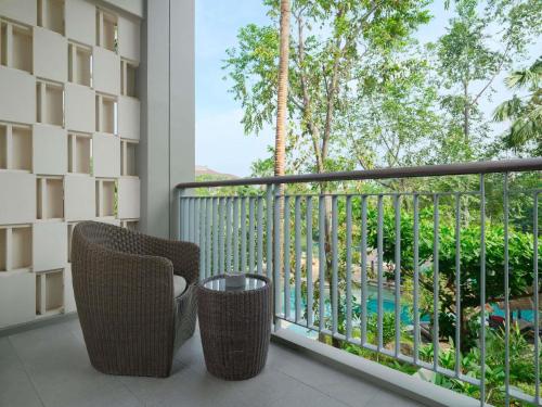 Family Duplex Room with Pool View del hotel Movenpick Resort and Spa Jimbaran Bali - Chse Certified. Foto 5