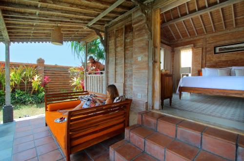 Villa Joglo de 1 dormitorio con piscina privada del hotel Suarti Boutique Village. Foto 2