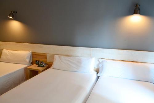 Habitación Doble con cama supletoria - 1 o 2 camas del hotel Alda Estación Vigo. Foto 5