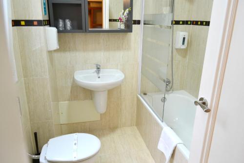 Habitación Doble Superior del hotel Alda Estación Vigo. Foto 1