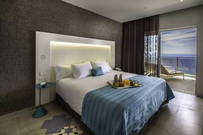 Suitopía Vista Mar con zona de cocina del hotel ESTIMAR Calpe Suitopia