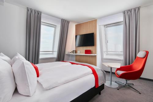 Habitación Doble Estándar del hotel HOLIDAY INN EXPRESS BERLIN - ALEXANDERPLATZ. Foto 5