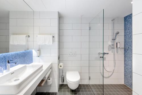 Habitación Estándar con cama grande - Adaptada para personas con movilidad reducida del hotel HOLIDAY INN EXPRESS BERLIN - ALEXANDERPLATZ
