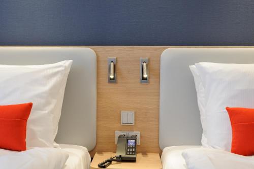 Habitación Estandar del hotel HOLIDAY INN EXPRESS BERLIN - ALEXANDERPLATZ. Foto 1