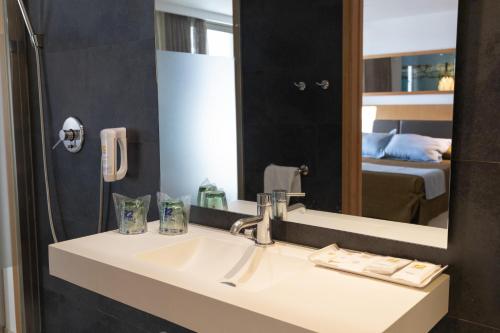 Suite Junior del hotel R2 Bahía Playa Design and Spa Wellness - Adults Only. Foto 2